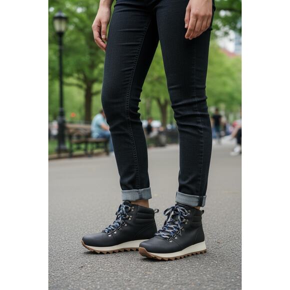 MERRELL 7.5 Black Waterproof Leather Hiking Boots - Picture 1 of 11